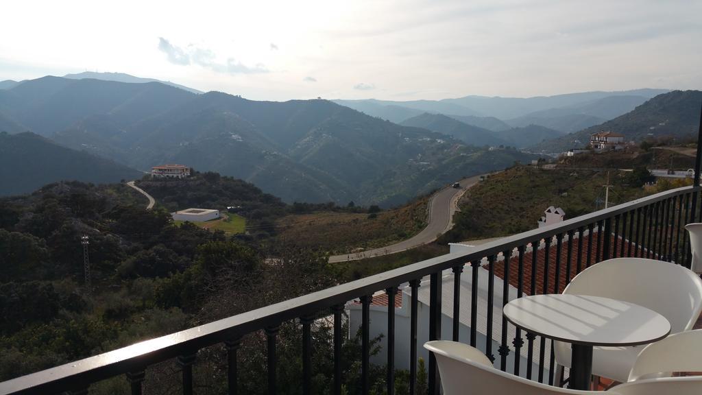 Hotel Restaurante Atalaya Comares Esterno foto
