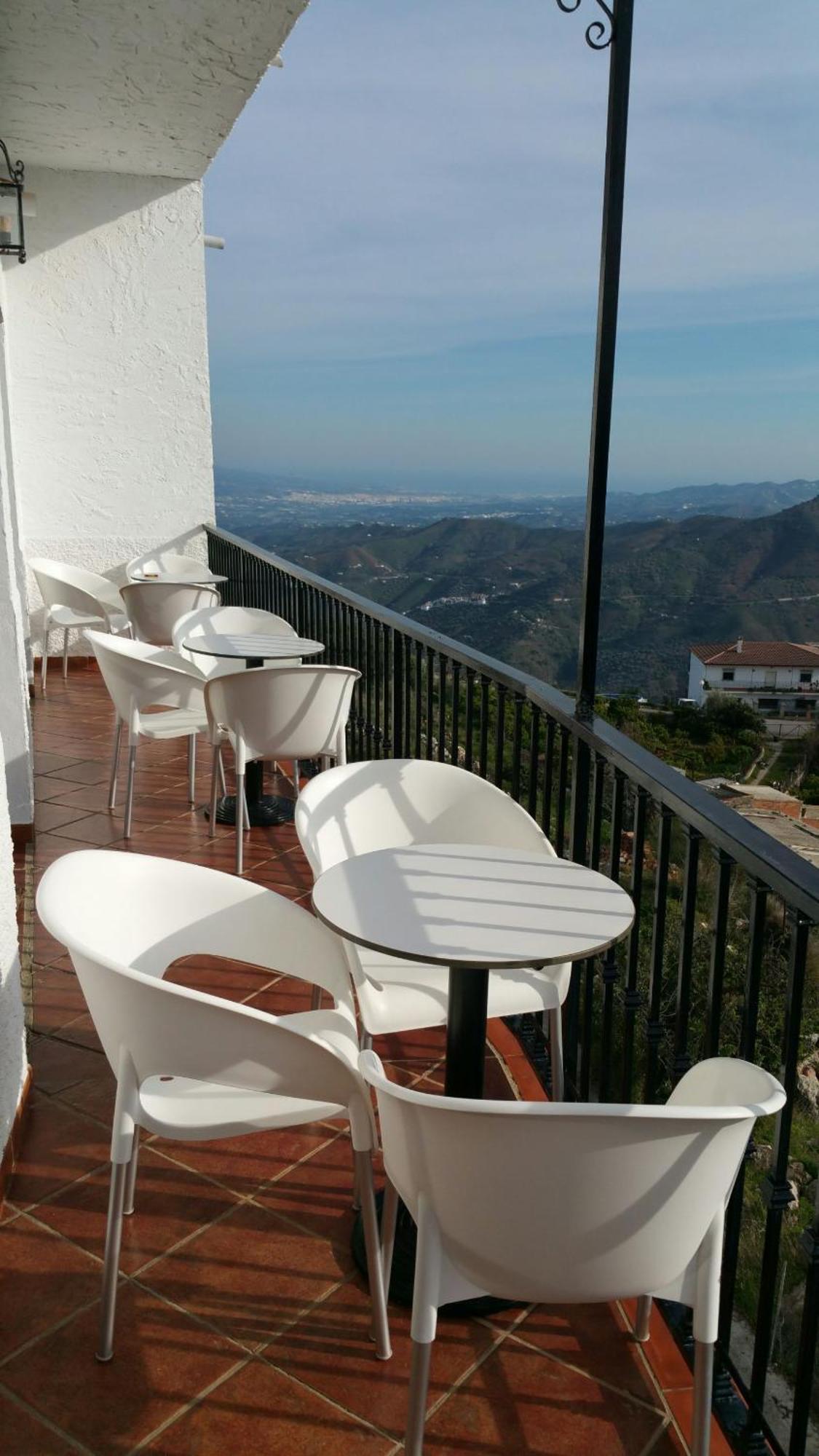 Hotel Restaurante Atalaya Comares Esterno foto