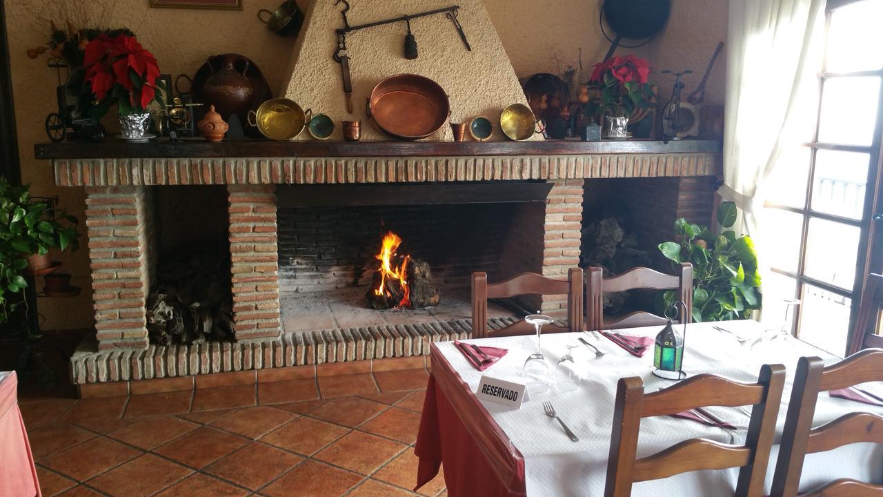 Hotel Restaurante Atalaya Comares Esterno foto